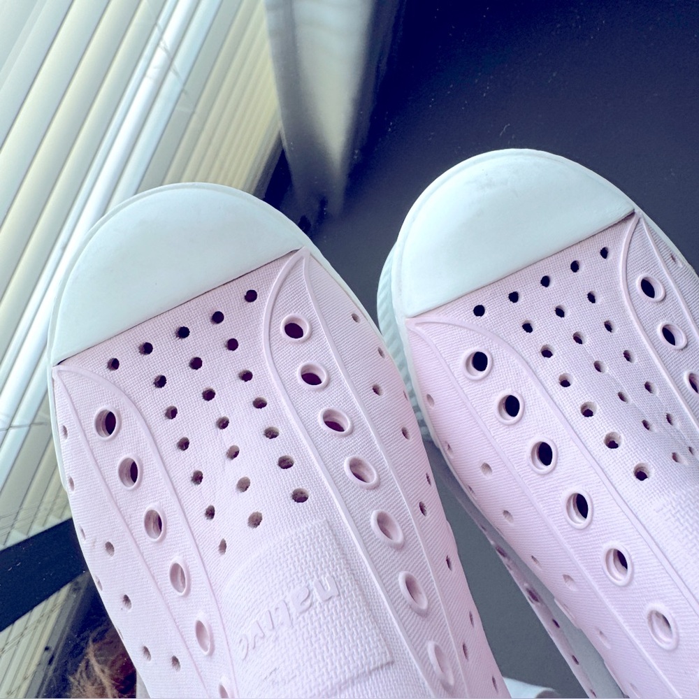 Native - Jefferson Milk Pink slip-on shoes size 12 little girl.